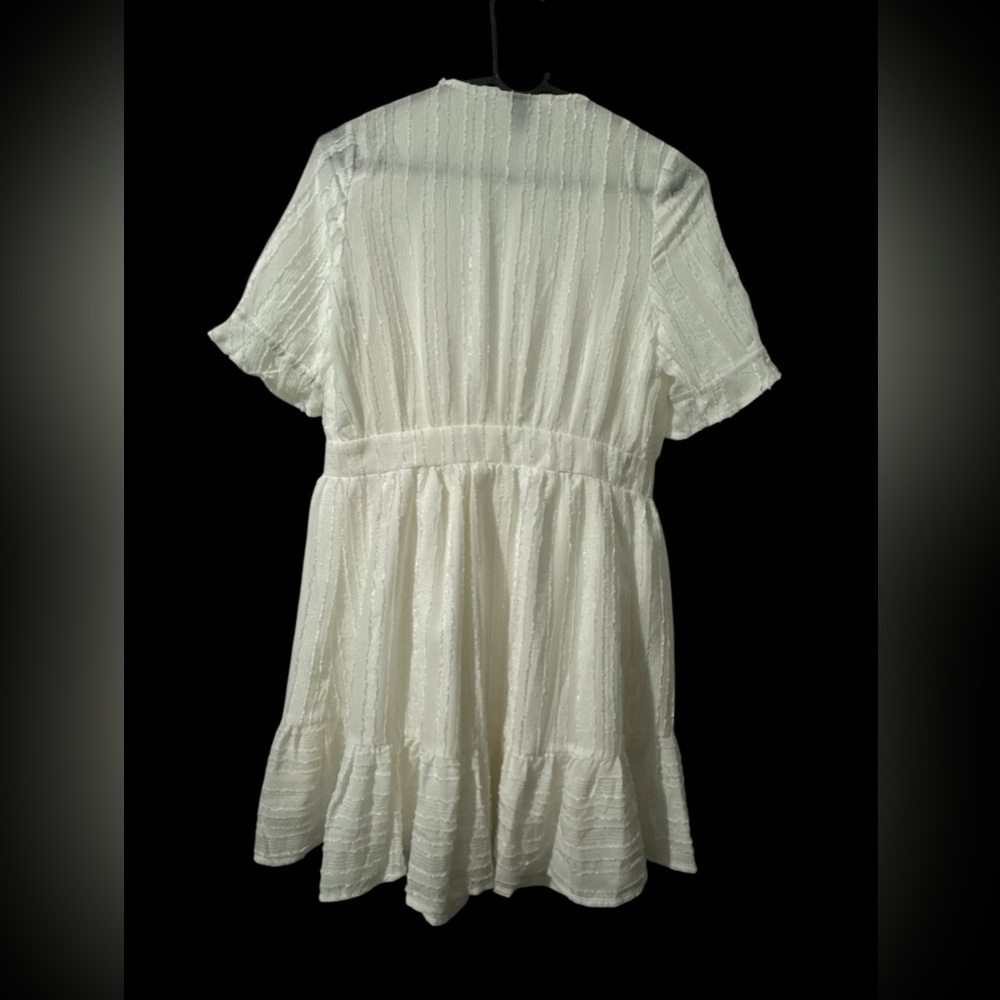 Polly White Textured Short Sleeve Dress - Picture 2 of 3